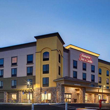 Hampton Inn & Suites Marina Exteriör bild
