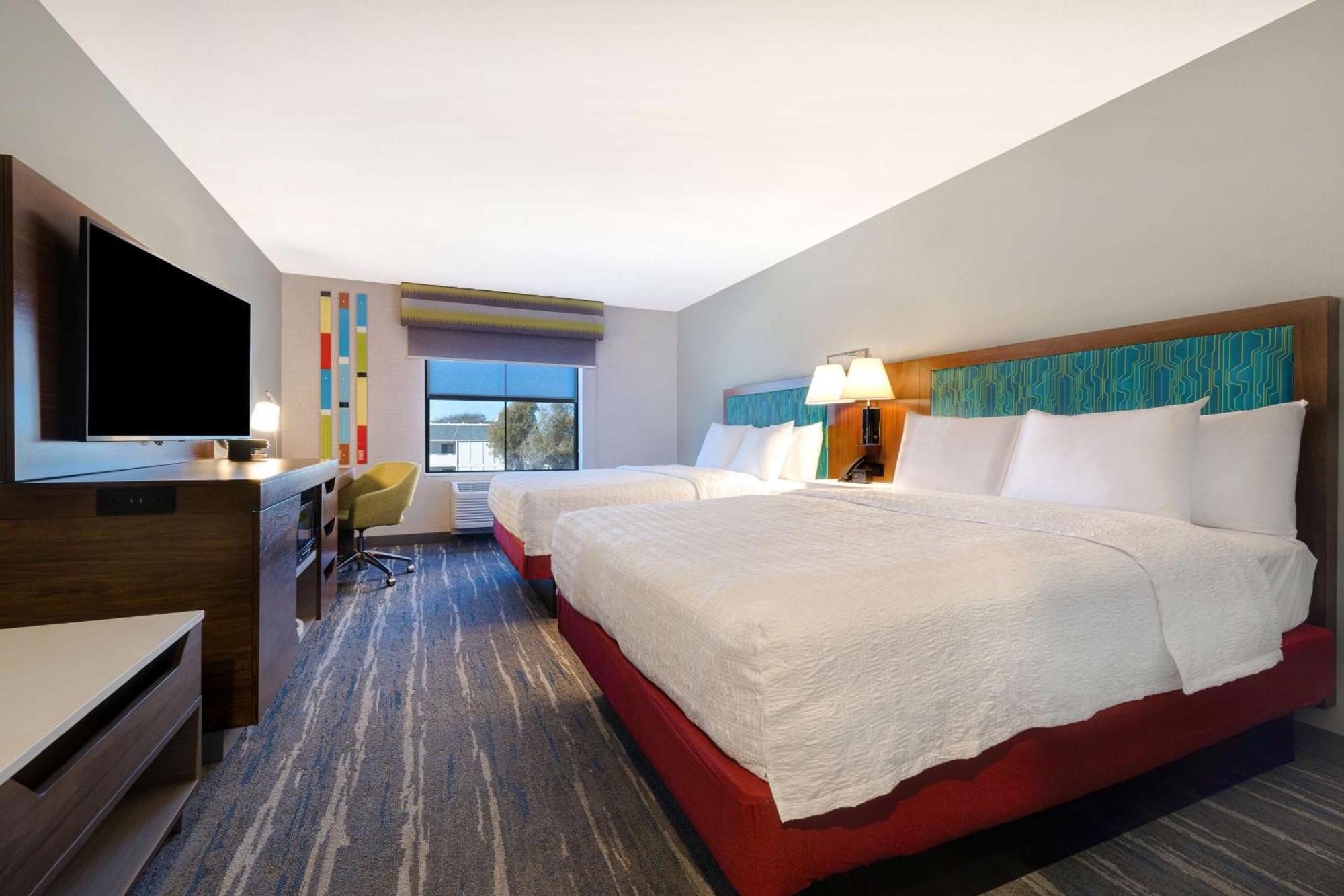 Hampton Inn & Suites Marina Exteriör bild
