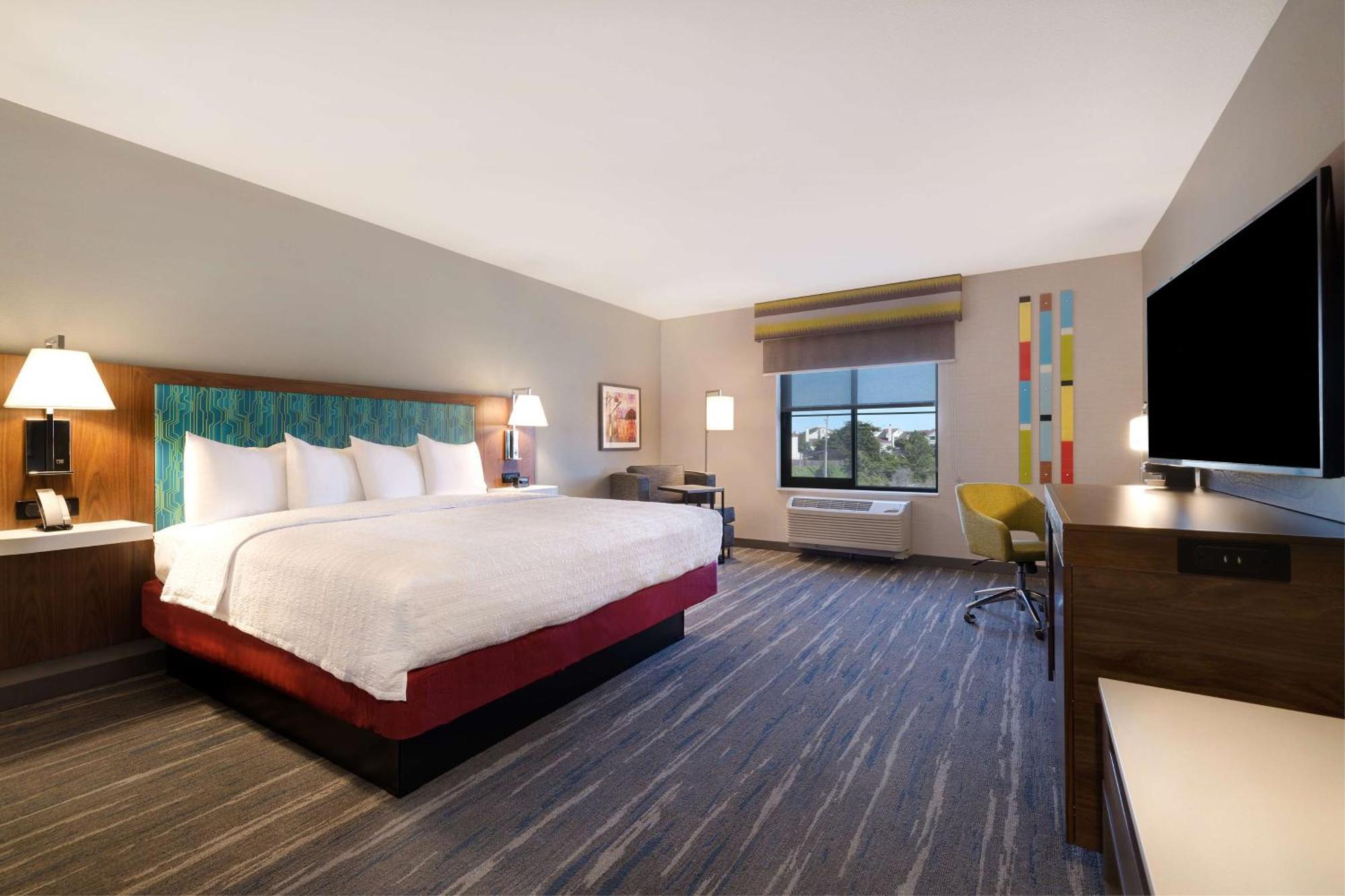 Hampton Inn & Suites Marina Exteriör bild